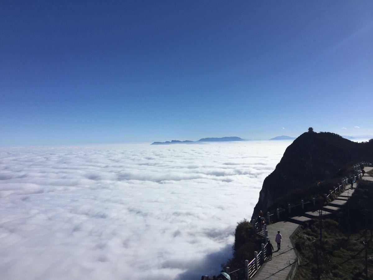 峨眉山金頂